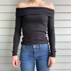 Abercrombie & Fitch Off the Shoulder Long Sleeve
